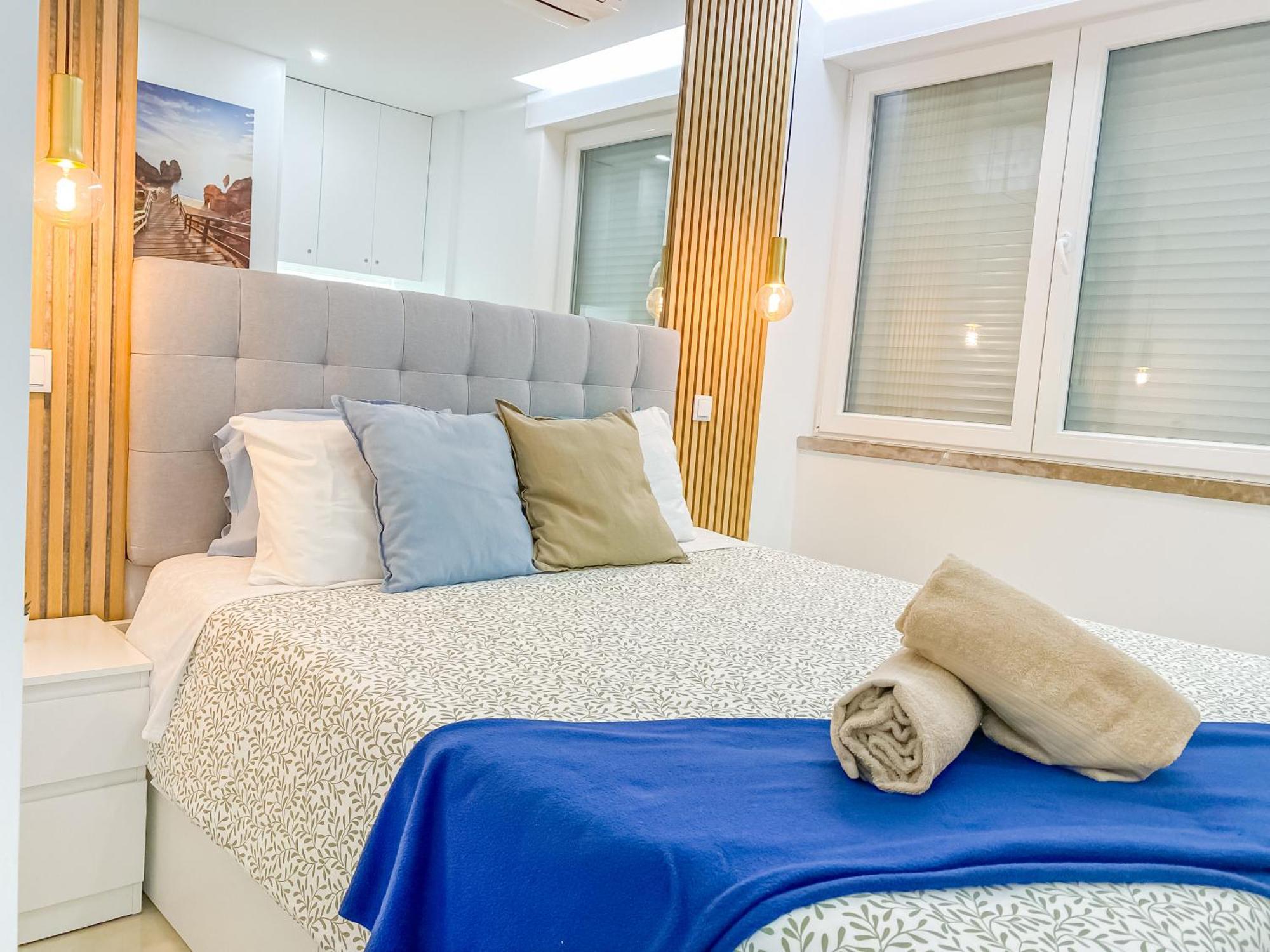 Luxury 2 Min Beach With Balcony, Ocean View, Wifi, Ac, Smarttv Portimao Exterior photo