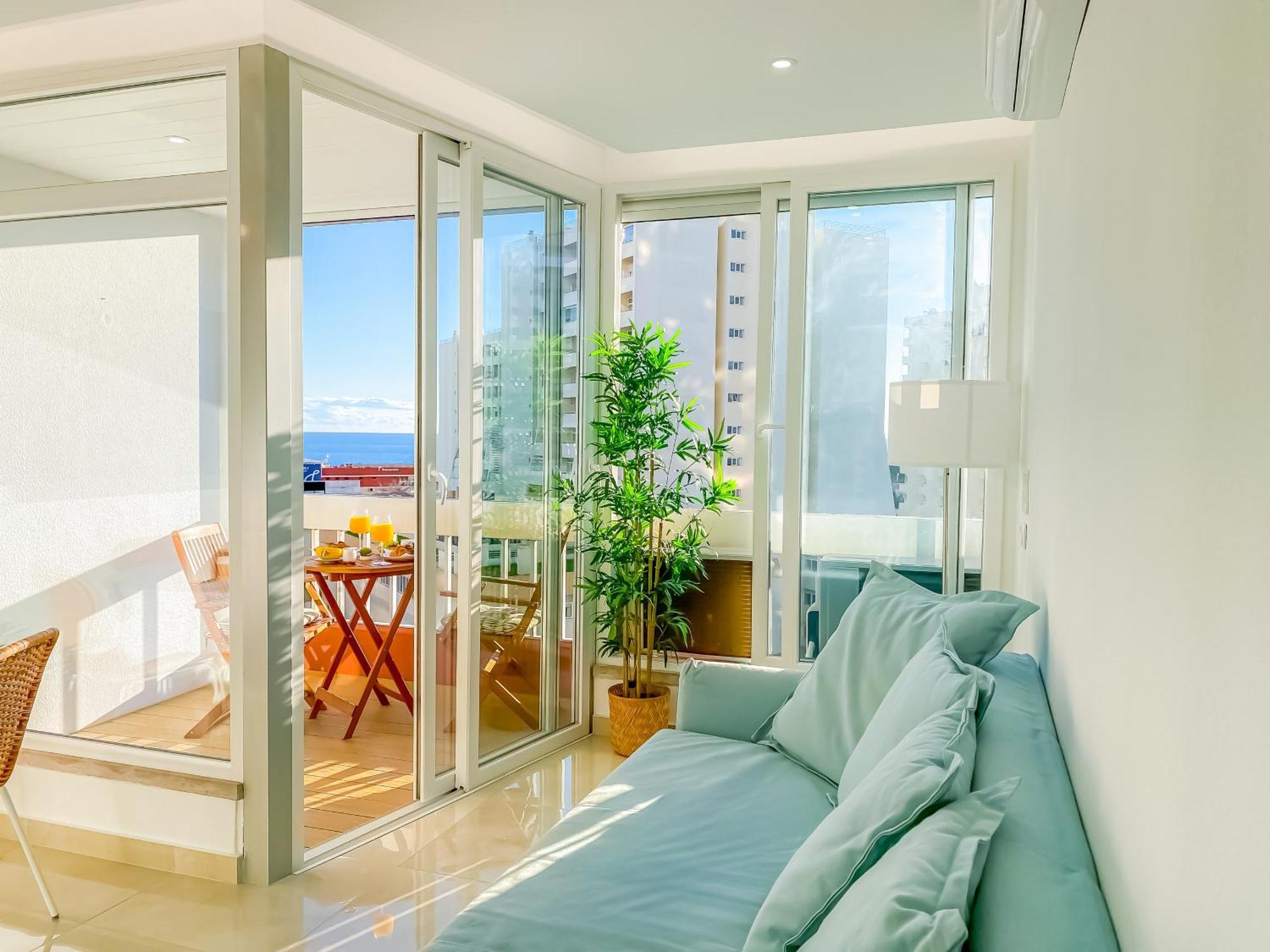 Luxury 2 Min Beach With Balcony, Ocean View, Wifi, Ac, Smarttv Portimao Exterior photo